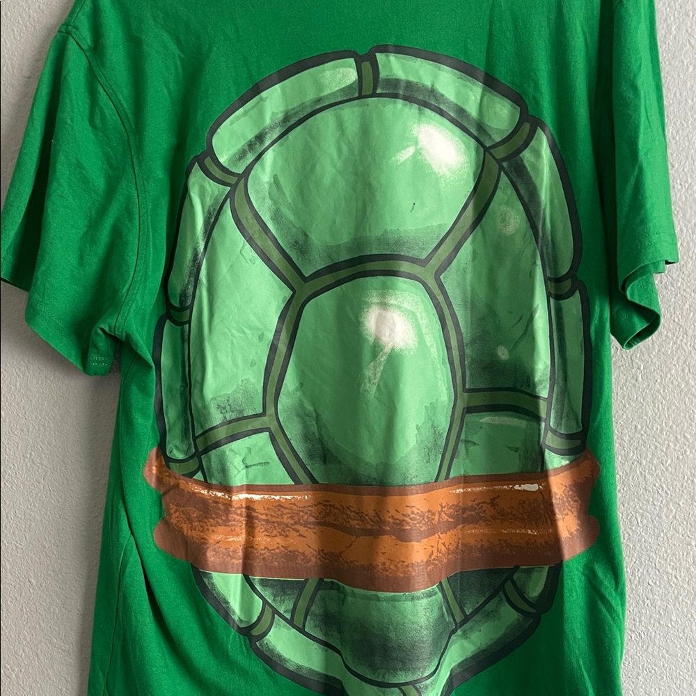 Spirit Halloween Green Graphic Tee - Picture 5 of 5